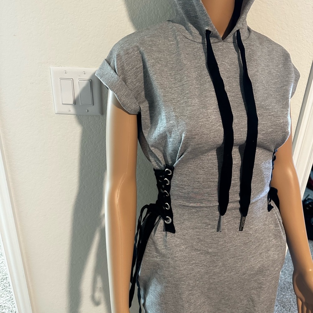 Dresses true religion